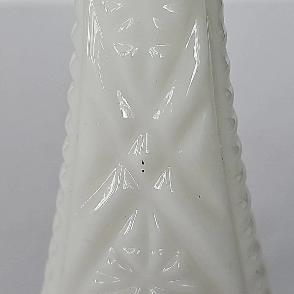 Vintage Milk Glass Bud Vase Star Diamond Pattern Scalloped Rim Mid Century Decor